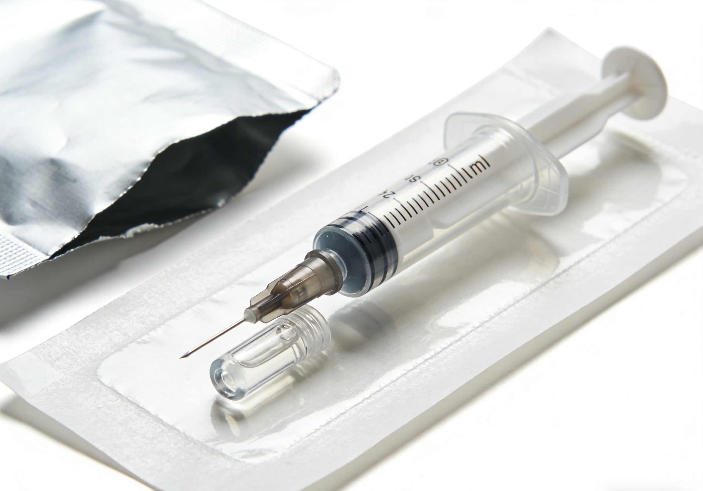 The pharmaceutical retail market is facing a stark contrast between high and low demand for health products and services, and is seeking a breakthrough.