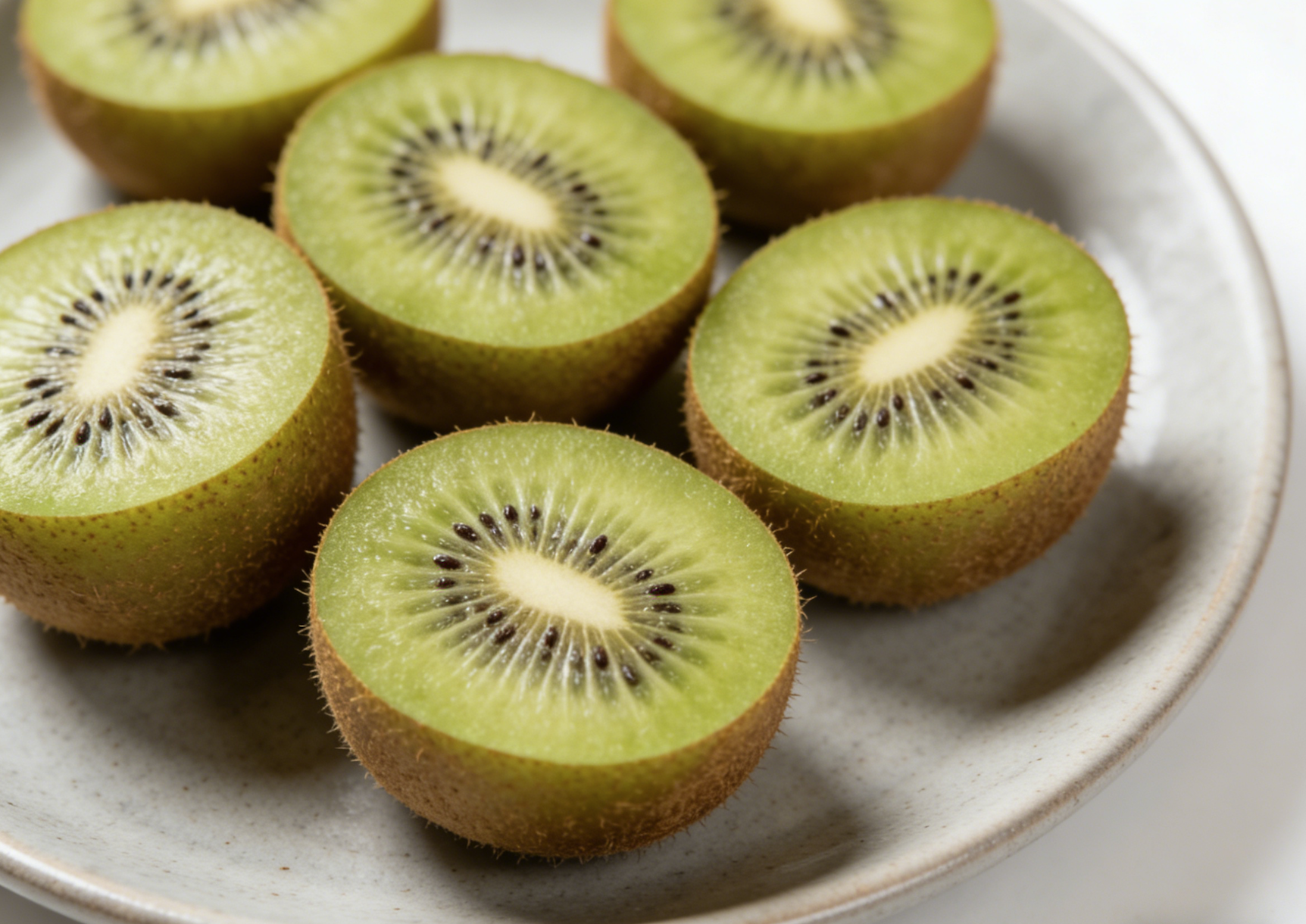 Analysis of kiwifruit's effects on regulating blood pressure, blood sugar, and cholesterol: improving blood circulation and preventing thrombosis.
