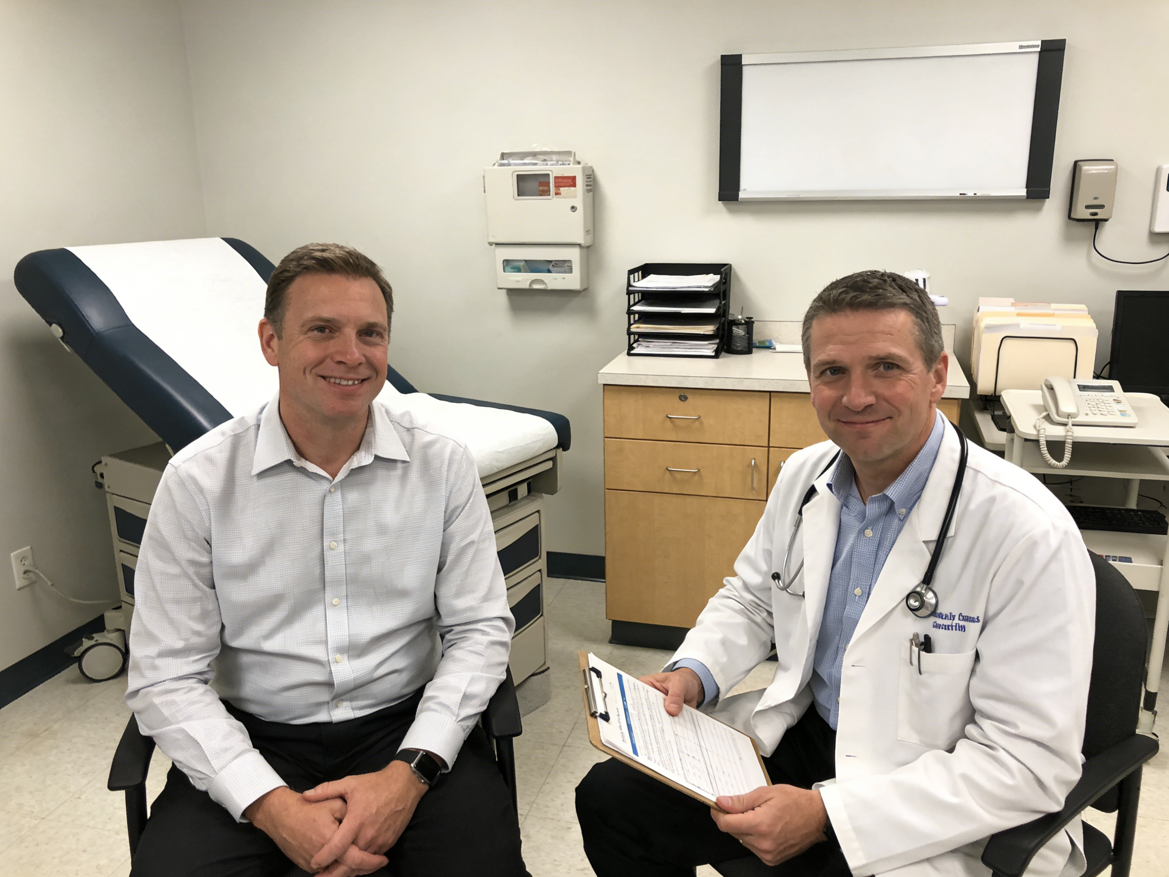 Multidimensional Health Warnings for Middle-Aged Men: Gout Prevention and Treatment, Monday Heart Disease Prevention, and "Gray Psychology" Adjustment